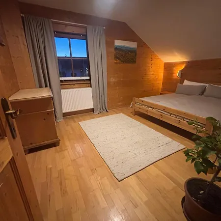 Apartment Away From - Im Herzen Von Tirol *